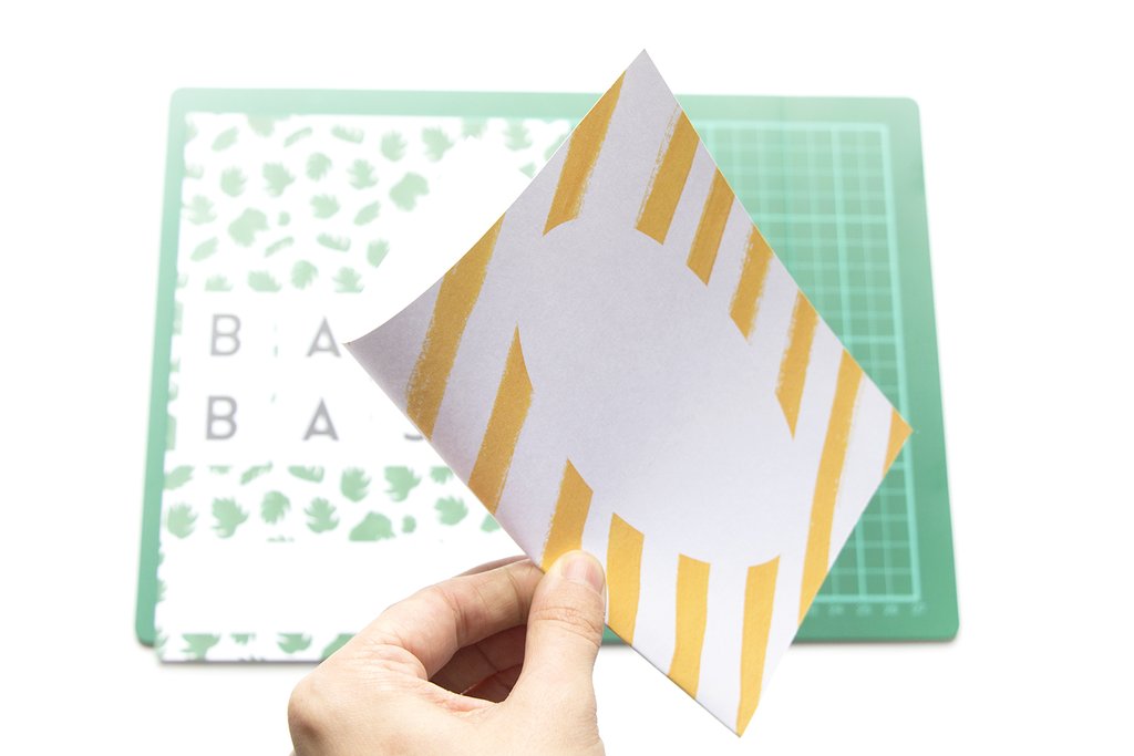 Printable Babyshower DIY Invite with palm leaves and yellow stripes
