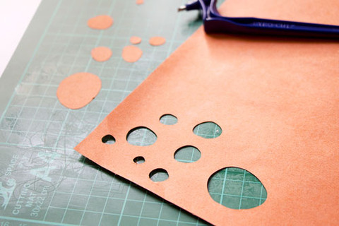 Cutting circles with the Gyrocut