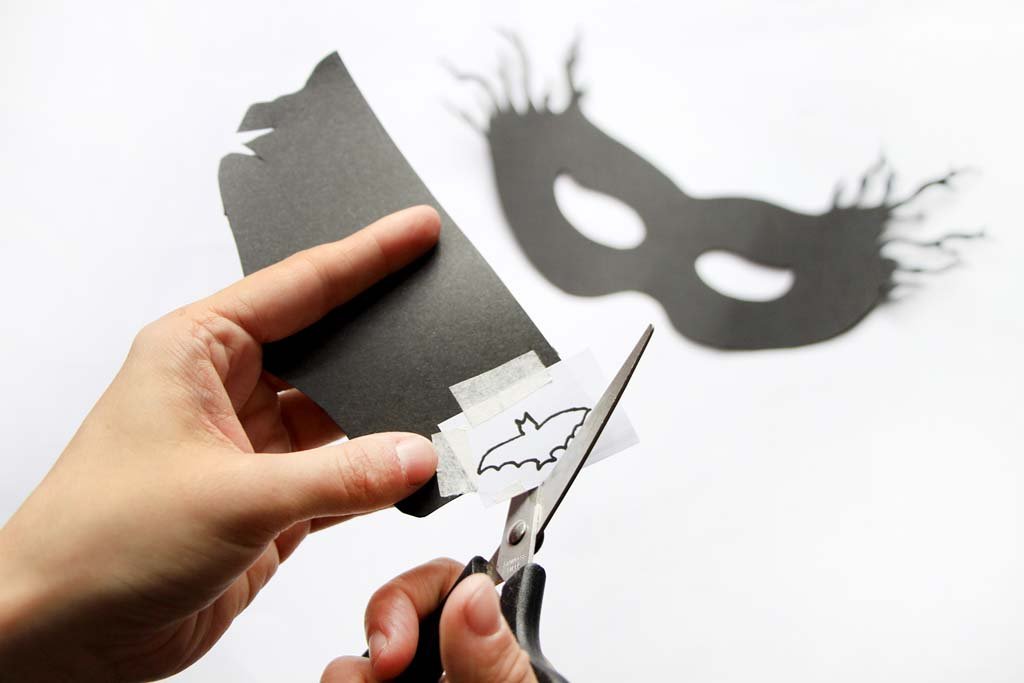 Halloween spooky mask - download the free printable today