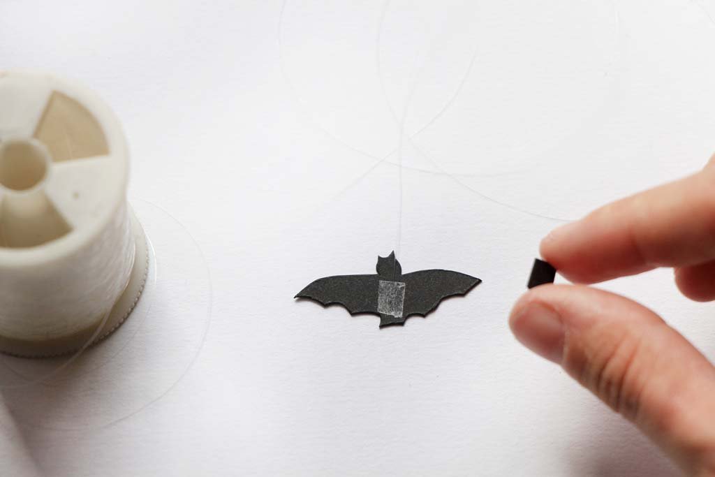 <img src="//cdn.shopify.com/s/files/1/0601/5089/files/Halloween-Mask8014_1024x1024.jpg?v=1476516274" alt="Halloween spooky mask - download the free printable today" />